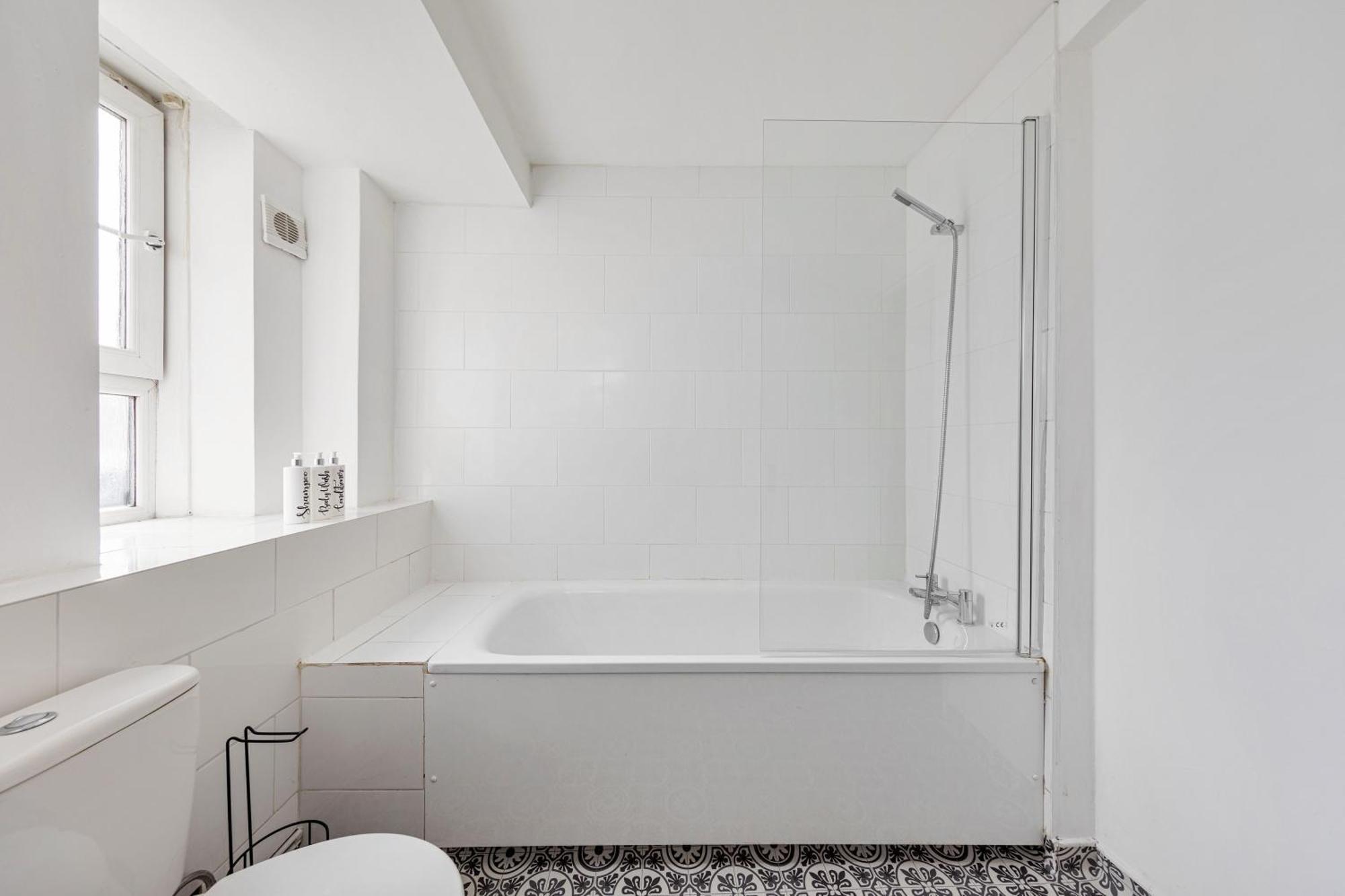 Sleek Shoreditch Hideout - 2 Bed Gem With Balcony In Central London Exterior foto